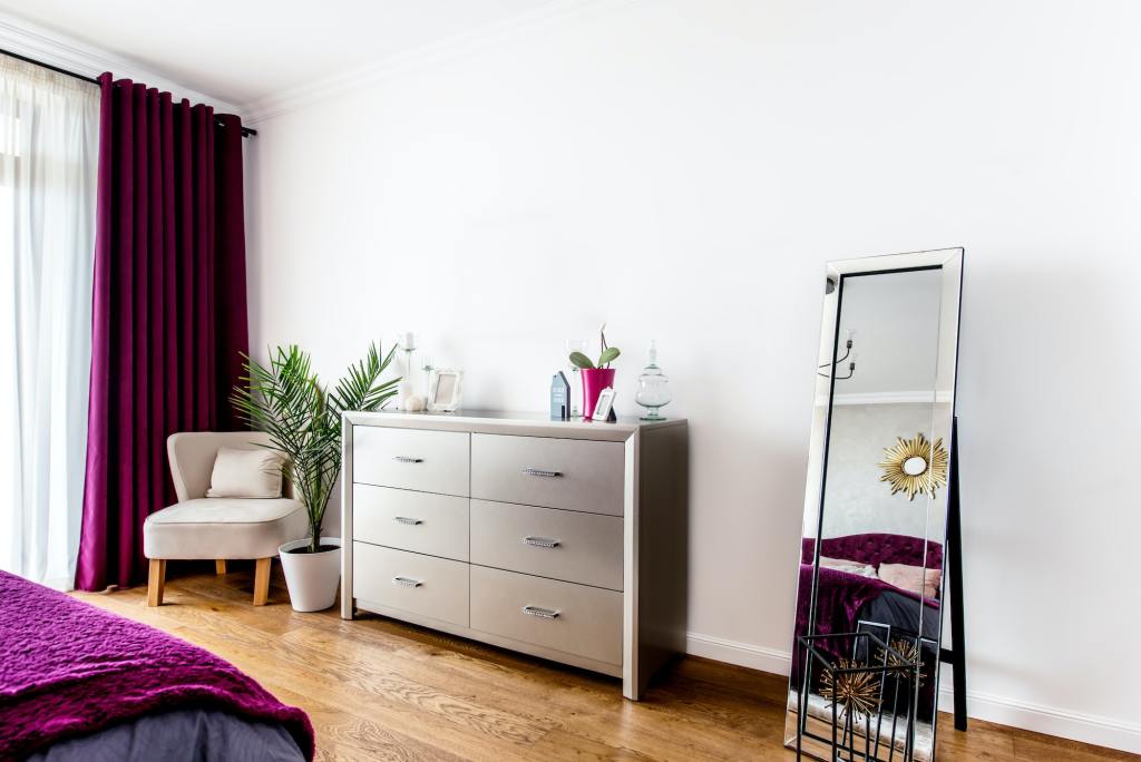 Cozy Bedroom Interior Design. How To Choose A Chest Of Drawers?